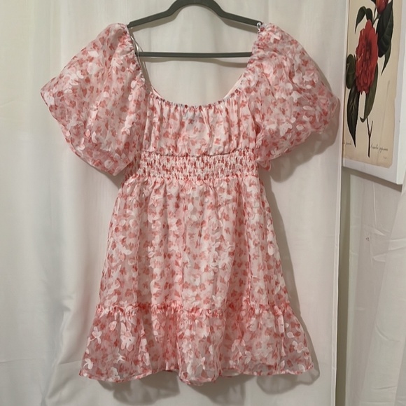 Lulu’s Pink Floral Puff Short Sleeve Dress a229 - Picture 4 of 4